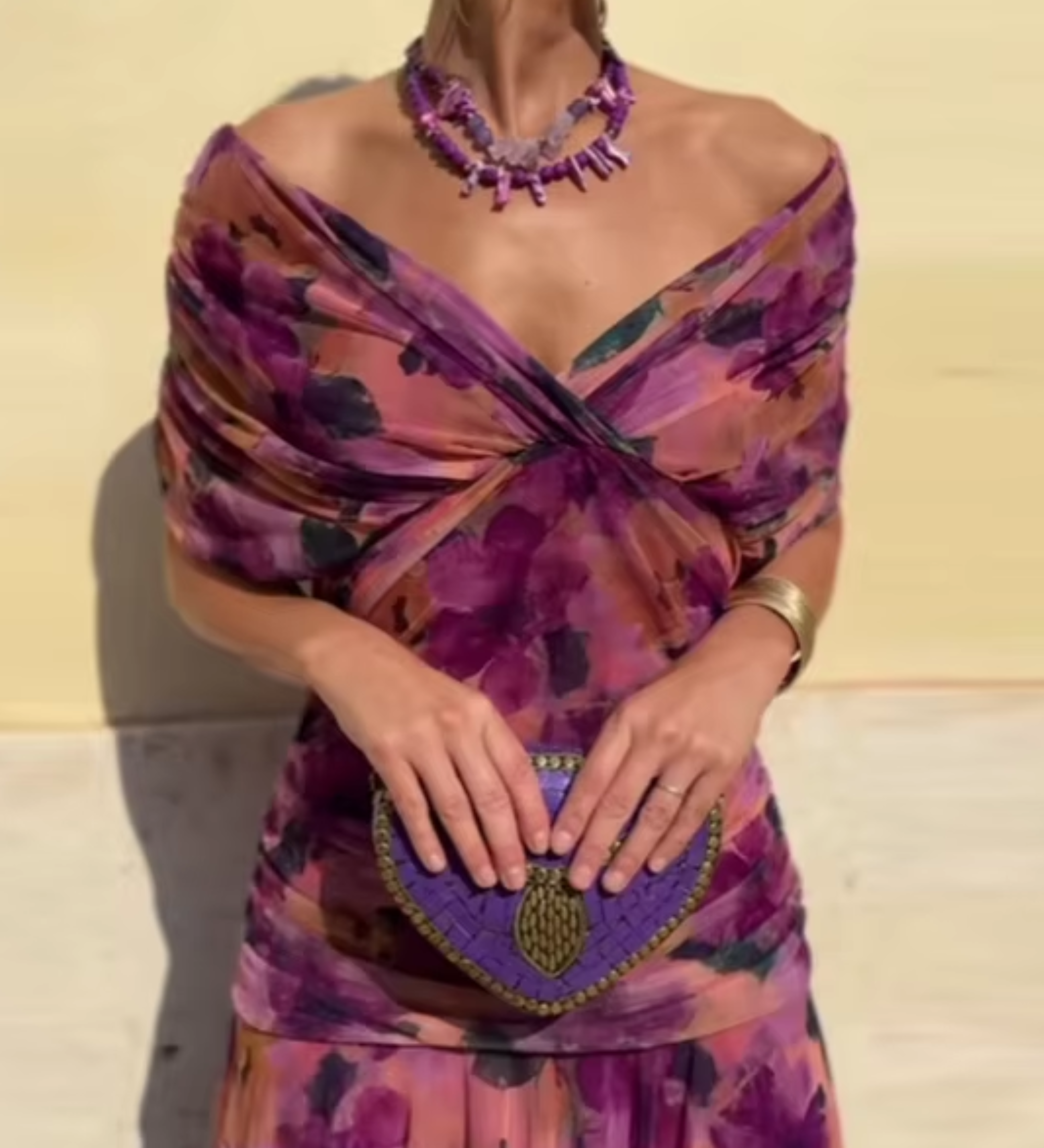 juhlamekko elegantti