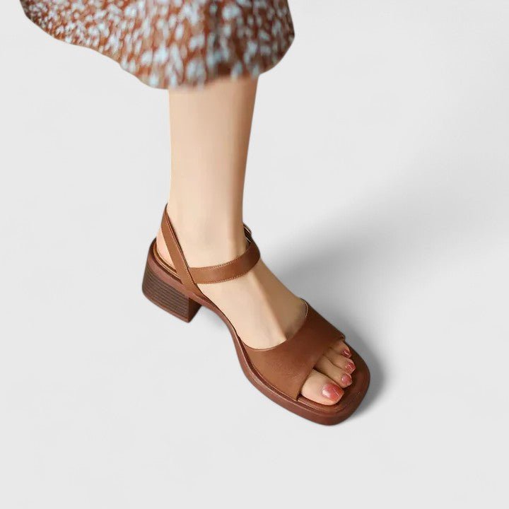 Elegantit sandaalit