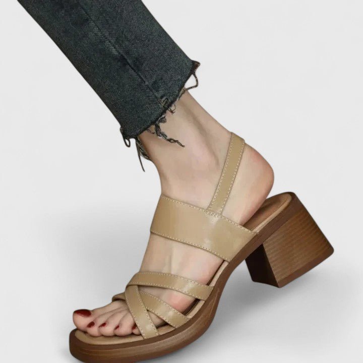 Elegantit sandaalit