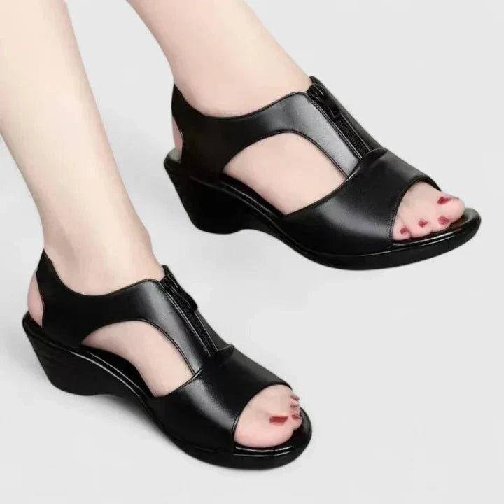 Elegantit sandaalit